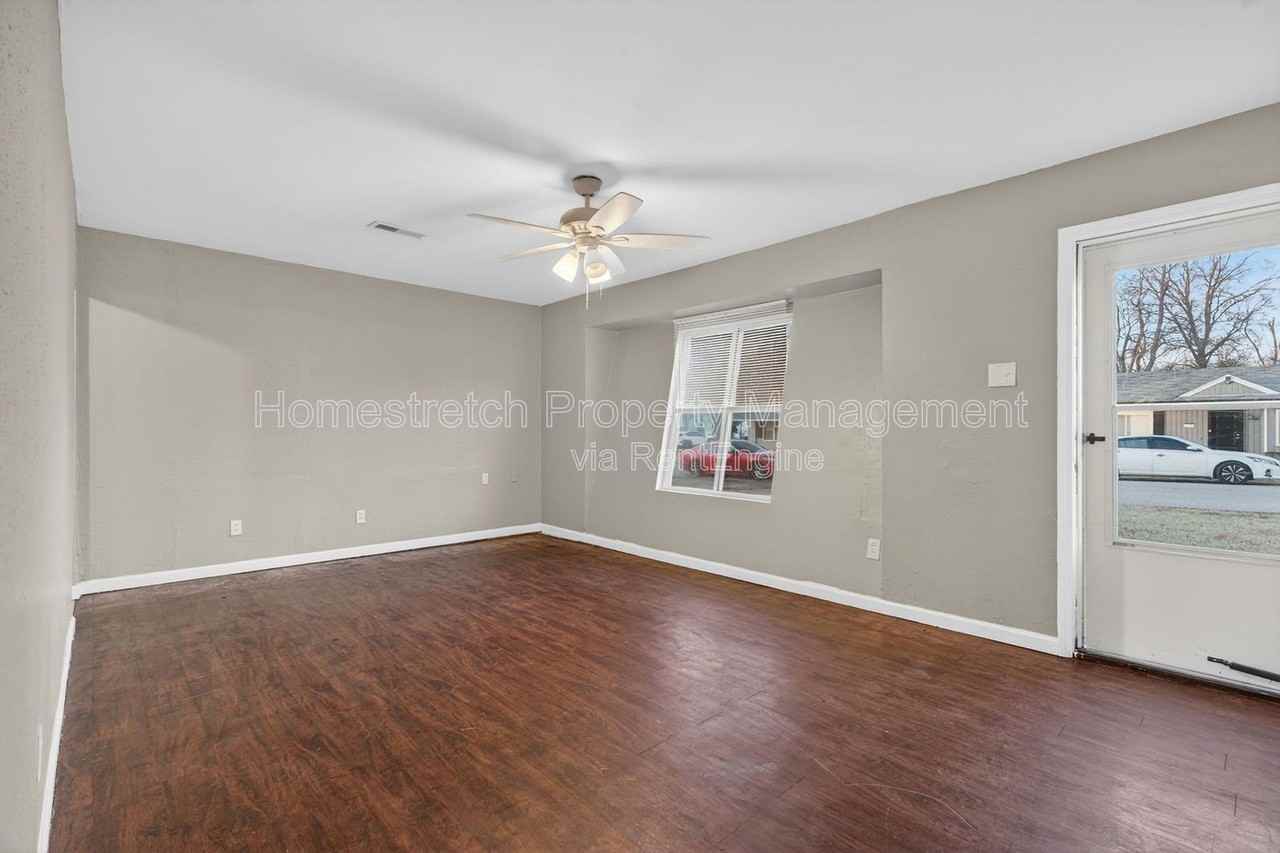 1218 Maple Ave - Photo 6 of 23