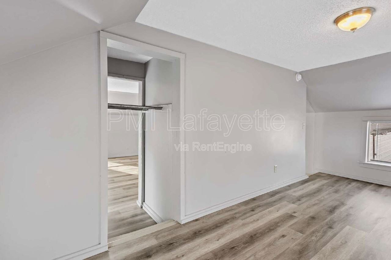 106 E Vine St - Photo 7 of 9