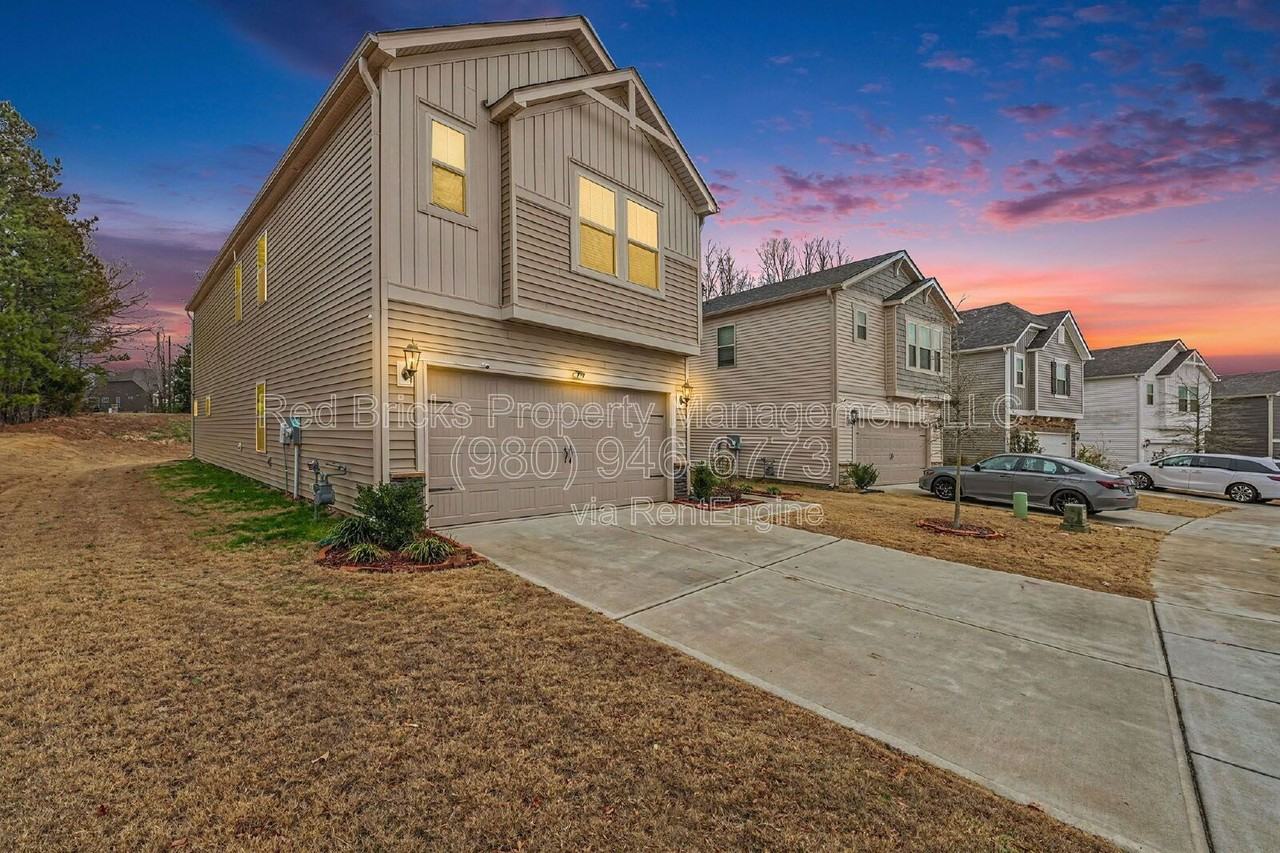 11948 Red Leaf Dr - Photo 3 of 44