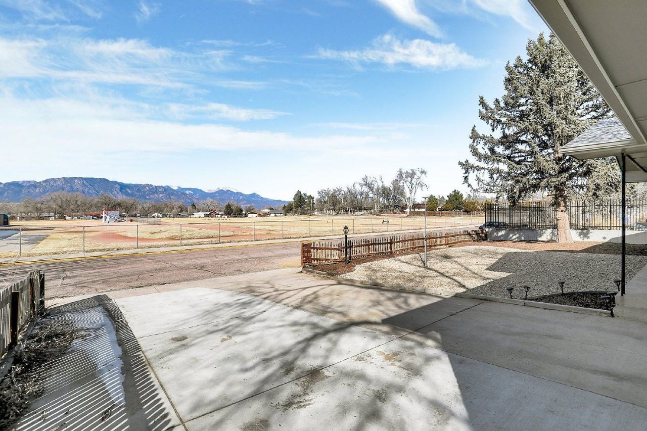 13 N Dartmouth St - Photo 4 of 29