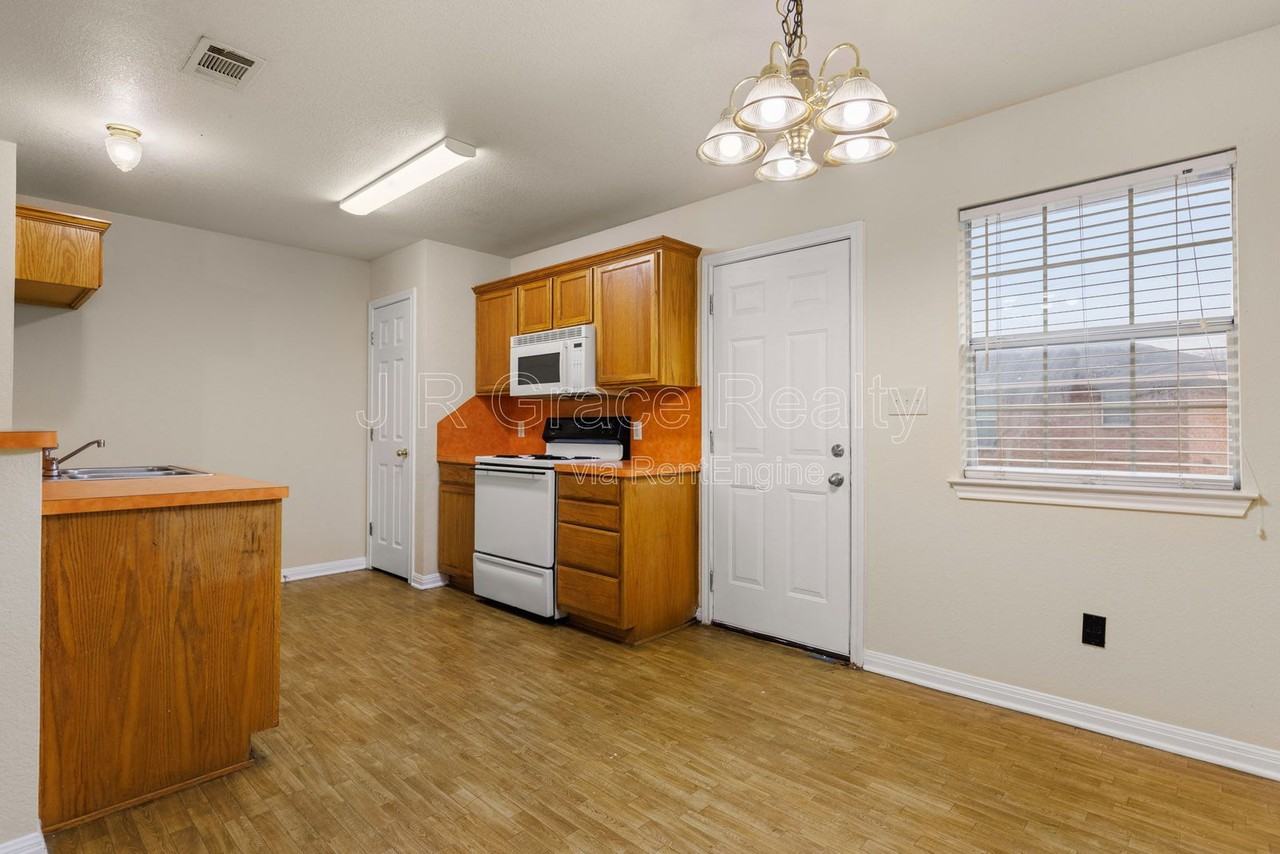 109 Apple Ln - Photo 6 of 21