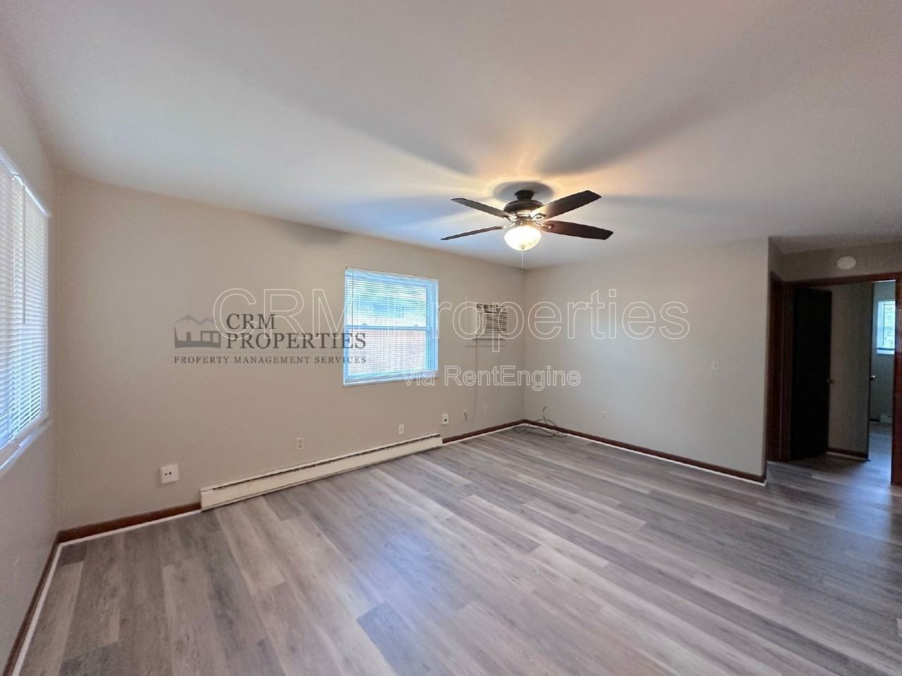 9207 E 12th St - Photo 2 of 24