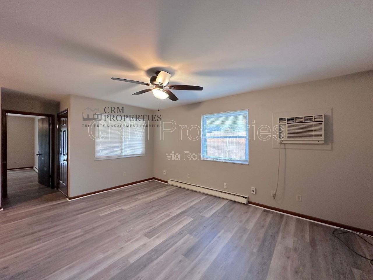 9207 E 12th St - Photo 3 of 24