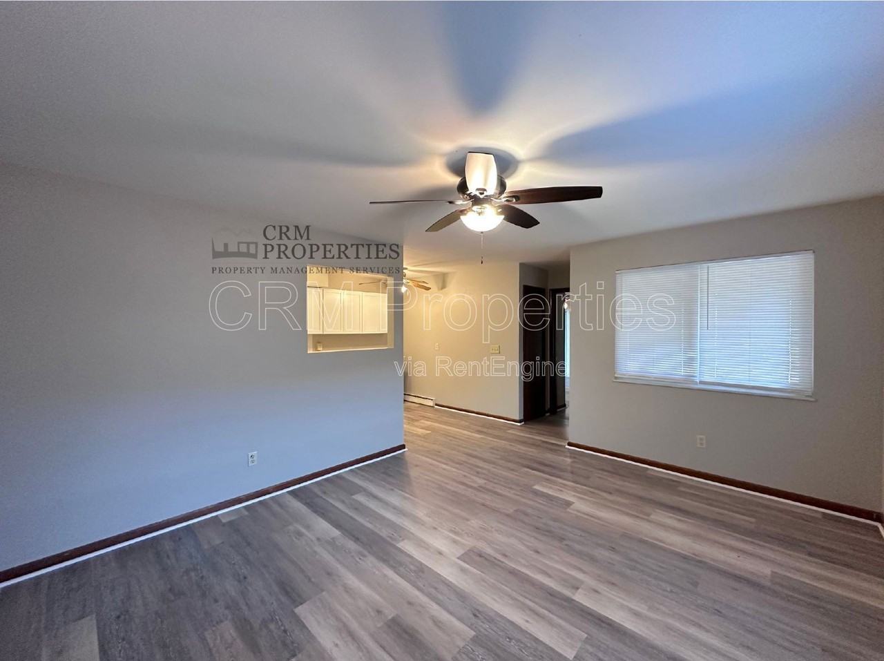 9207 E 12th St - Photo 4 of 24