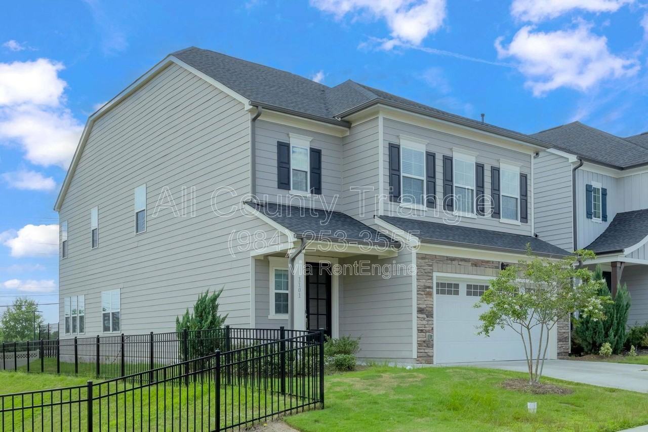 1101 Premier Key Dr - Photo 4 of 50