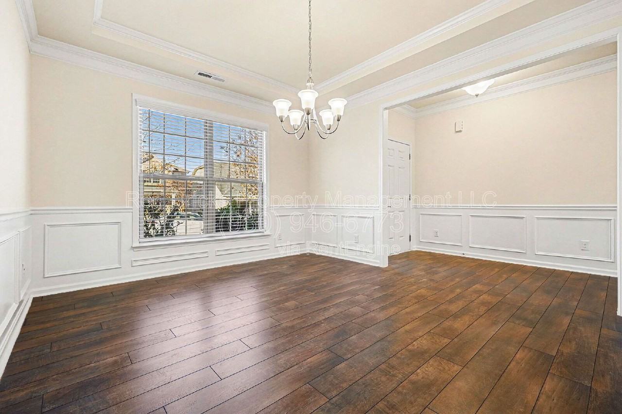 11140 Crane Creek Dr - Photo 7 of 40