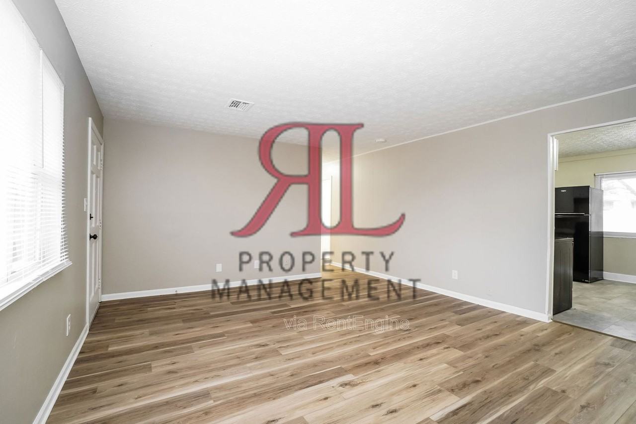 1951 Riverdale Rd - Photo 4 of 11