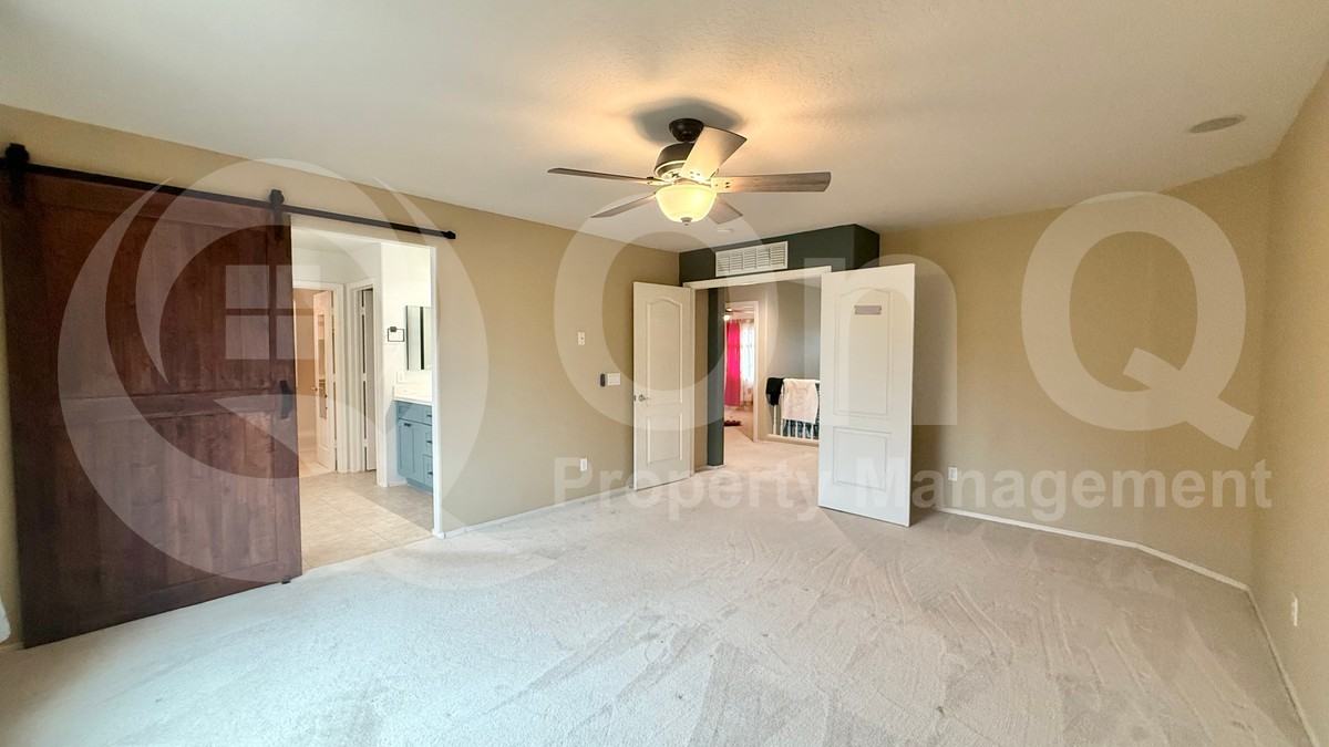 4122 E Westchester Dr - Photo 4 of 9