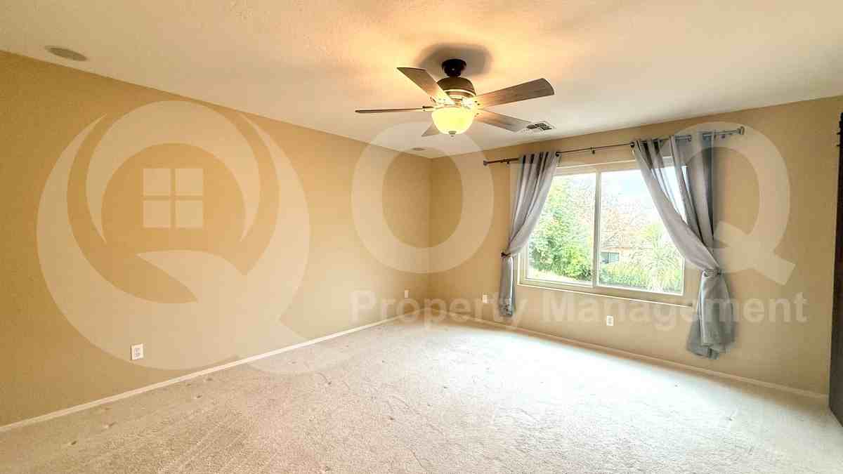 4122 E Westchester Dr - Photo 6 of 9