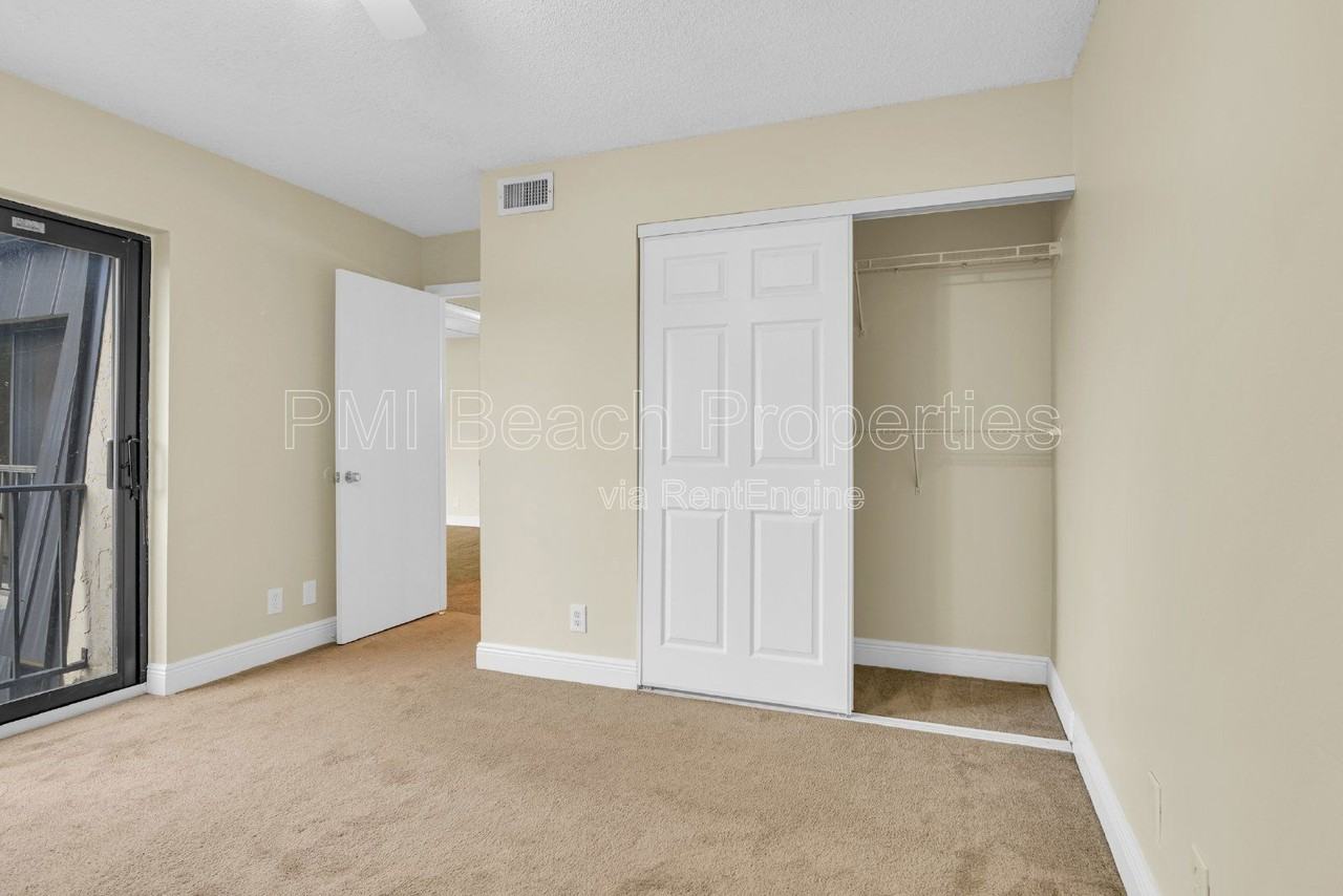 2333 Waterside Dr - Photo 7 of 38