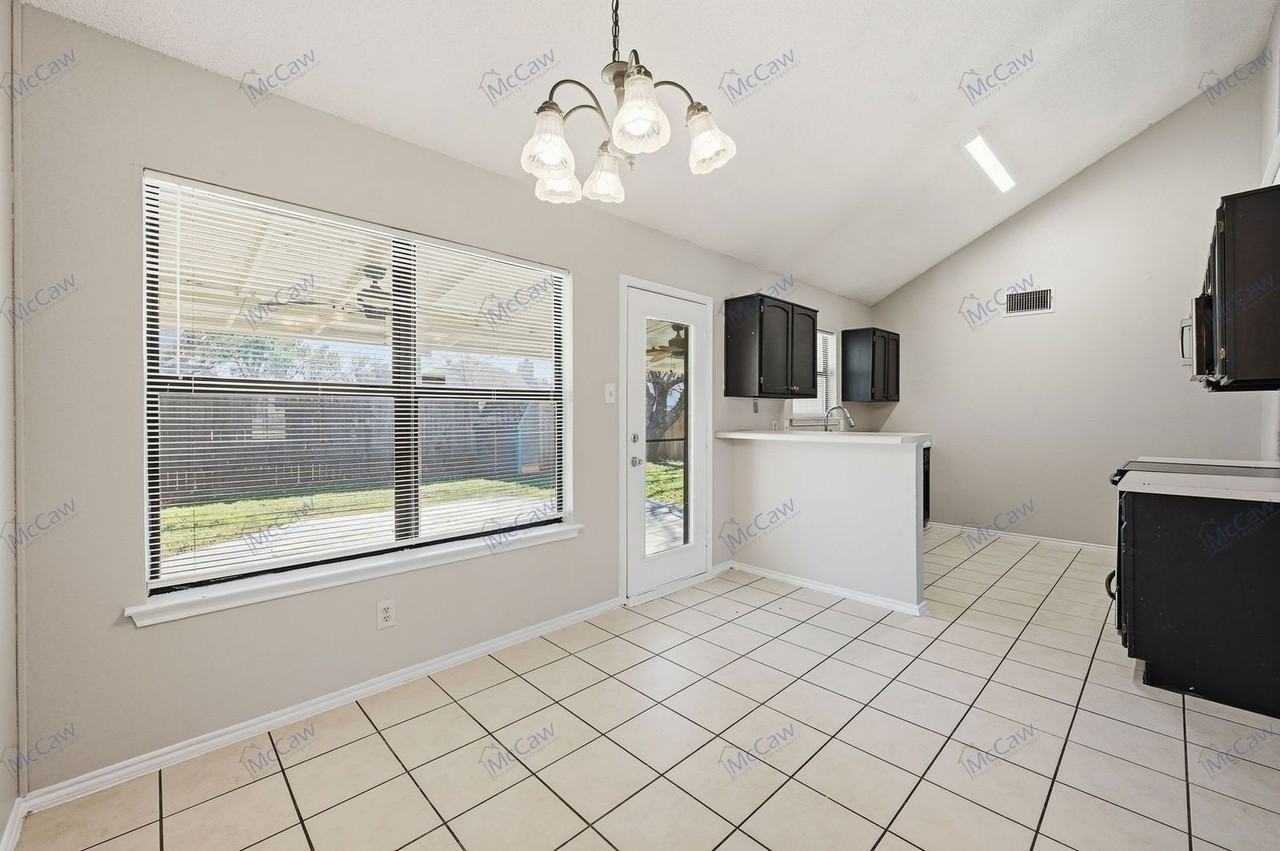 1069 W Hills Ter - Photo 5 of 22