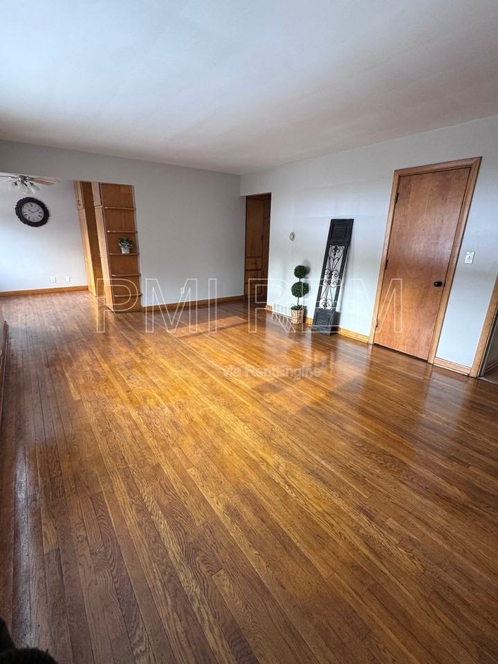 2010 W Market St #9 - Photo 3 of 9