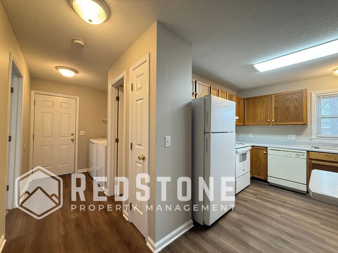 921 E Haggard Ave - Photo 5 of 17