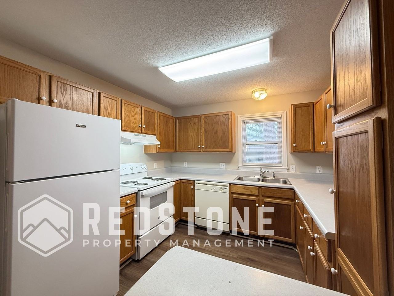 921 E Haggard Ave - Photo 6 of 17