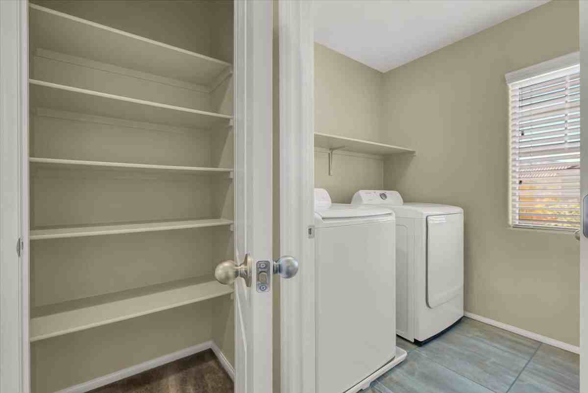 7922 Blue Lake Peak St - Photo 2 of 22