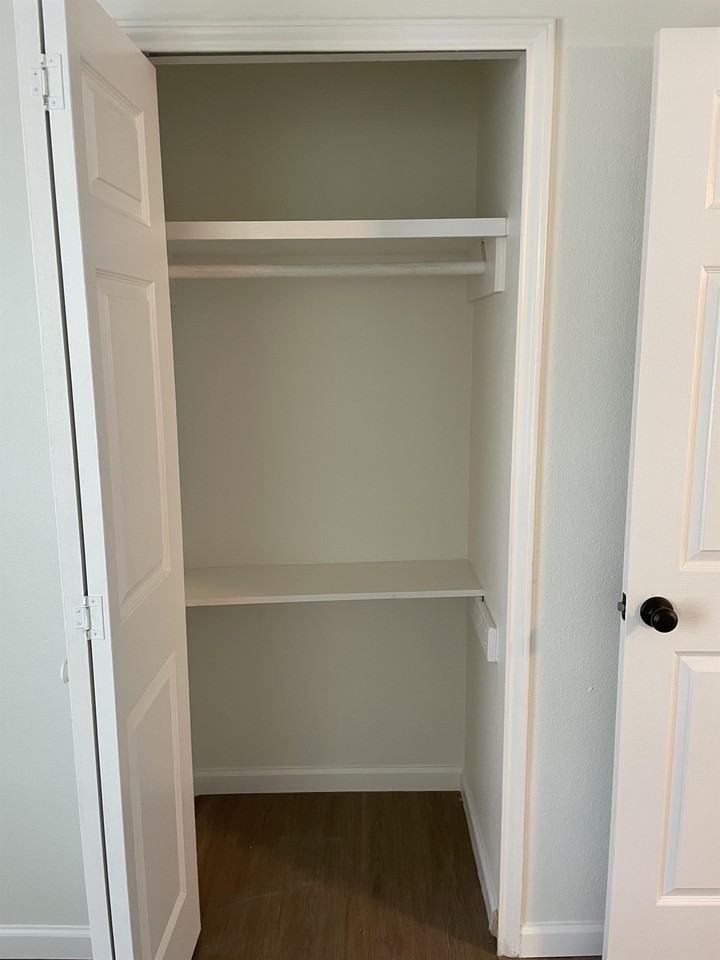 5547 Stonybrook Dr - Photo 4 of 28