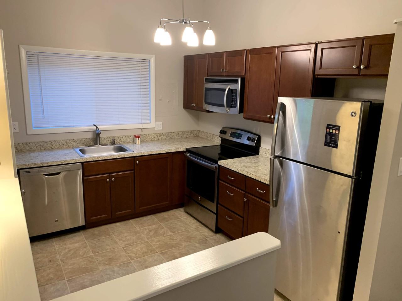 5737 Thunder Hill Rd - Photo 4 of 13