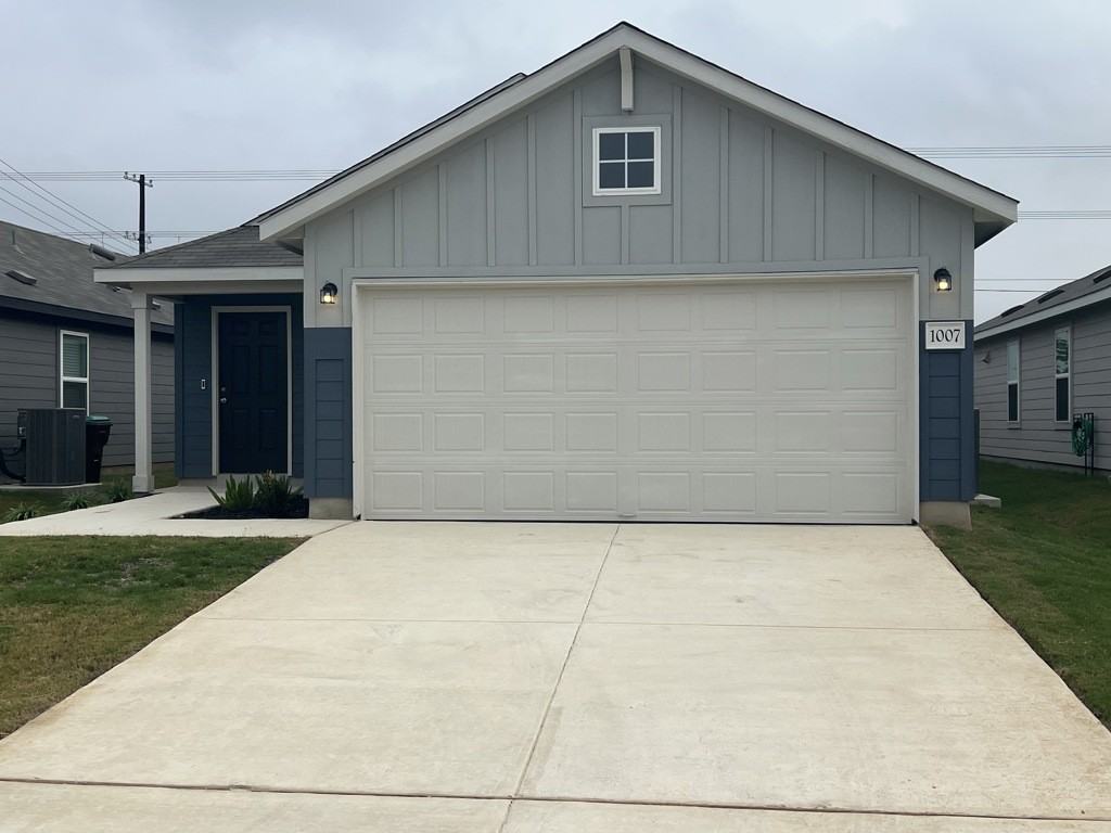 1007 Oriole Way - Photo 2 of 11