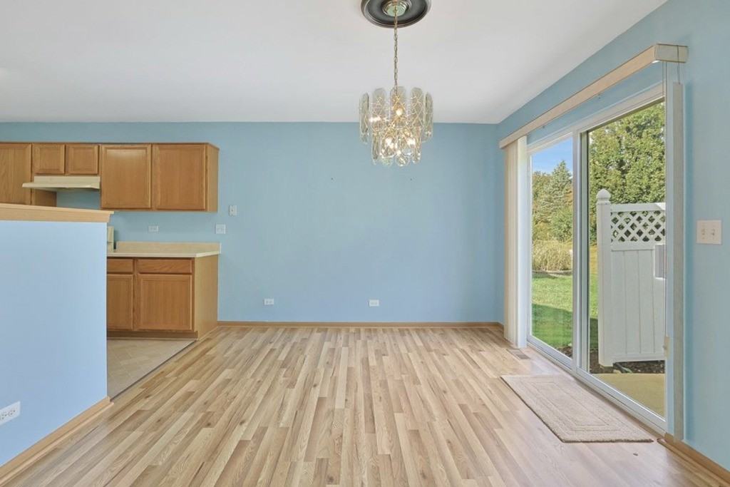 2 Danbury Ct - Photo 5 of 19