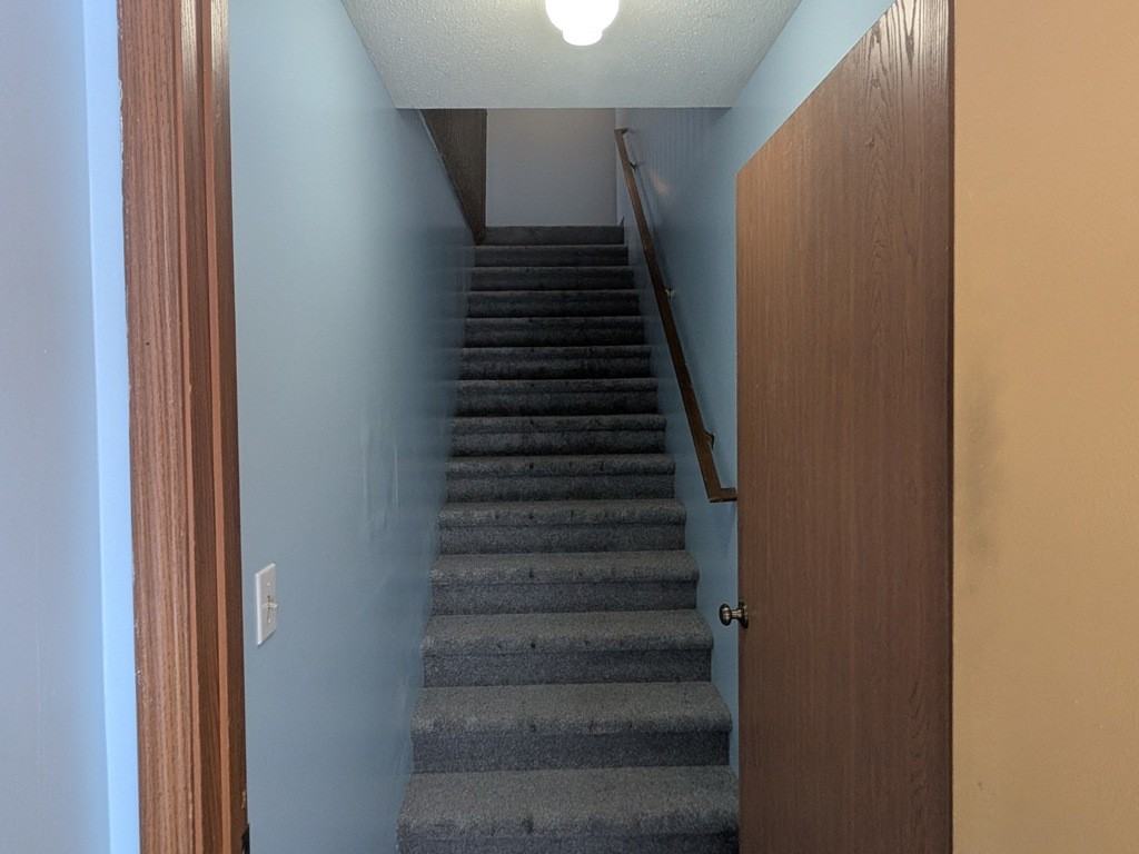 1315 Kloap Rd #D - Photo 3 of 8