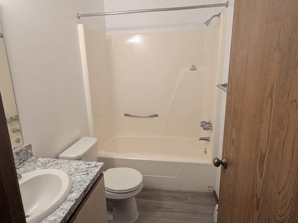 1315 Kloap Rd #D - Photo 4 of 8