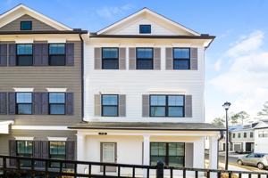 featured image of 719 Calvin Park Dr