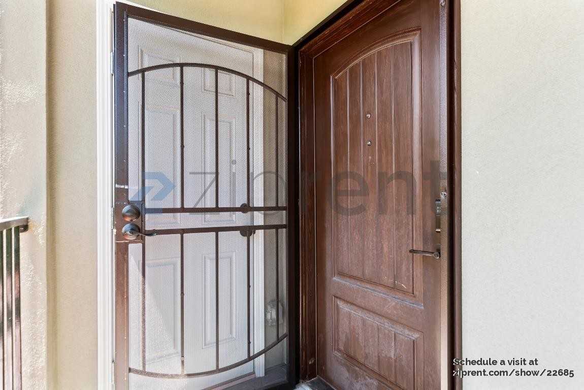 1419 Flickinger Ave #2 - Photo 5 of 24