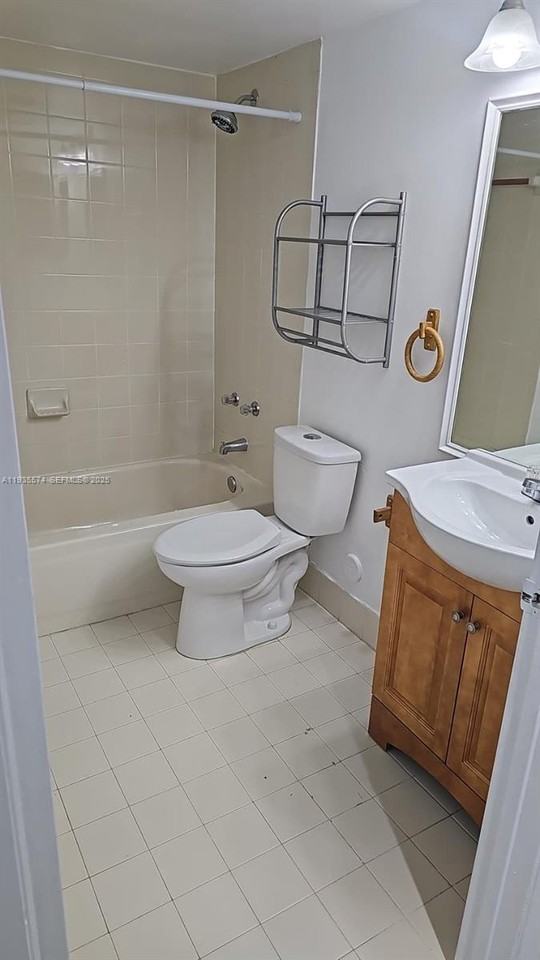 SW 212th St - Photo 6 of 15