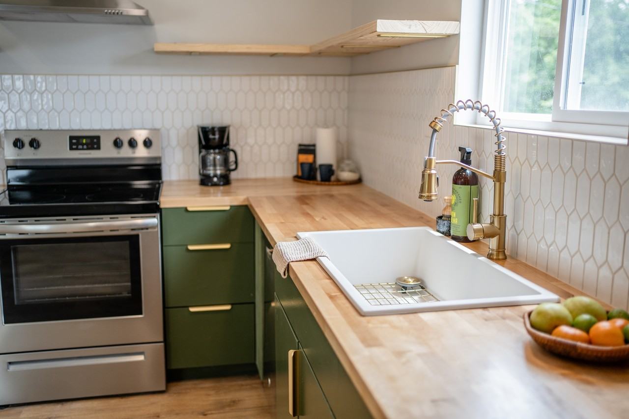 641R S 38th St #R - Photo 2 of 14