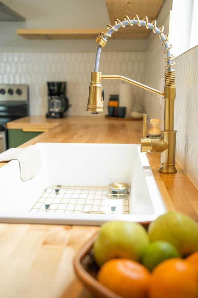 641R S 38th St #R - Photo 3 of 14