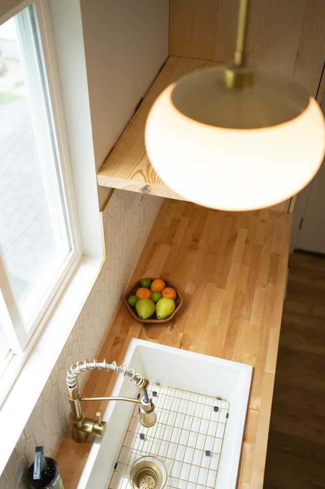 641R S 38th St #R - Photo 5 of 14