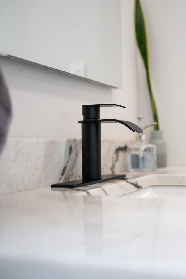 641R S 38th St #R - Photo 7 of 14