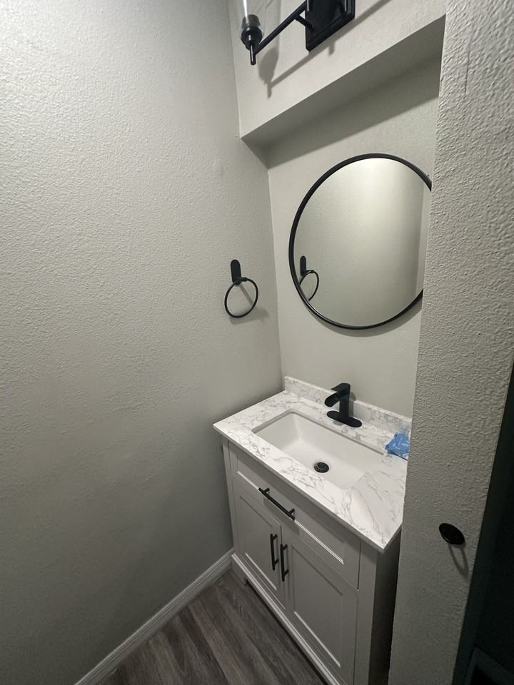 2700 2nd St #FULL - Photo 4 of 7