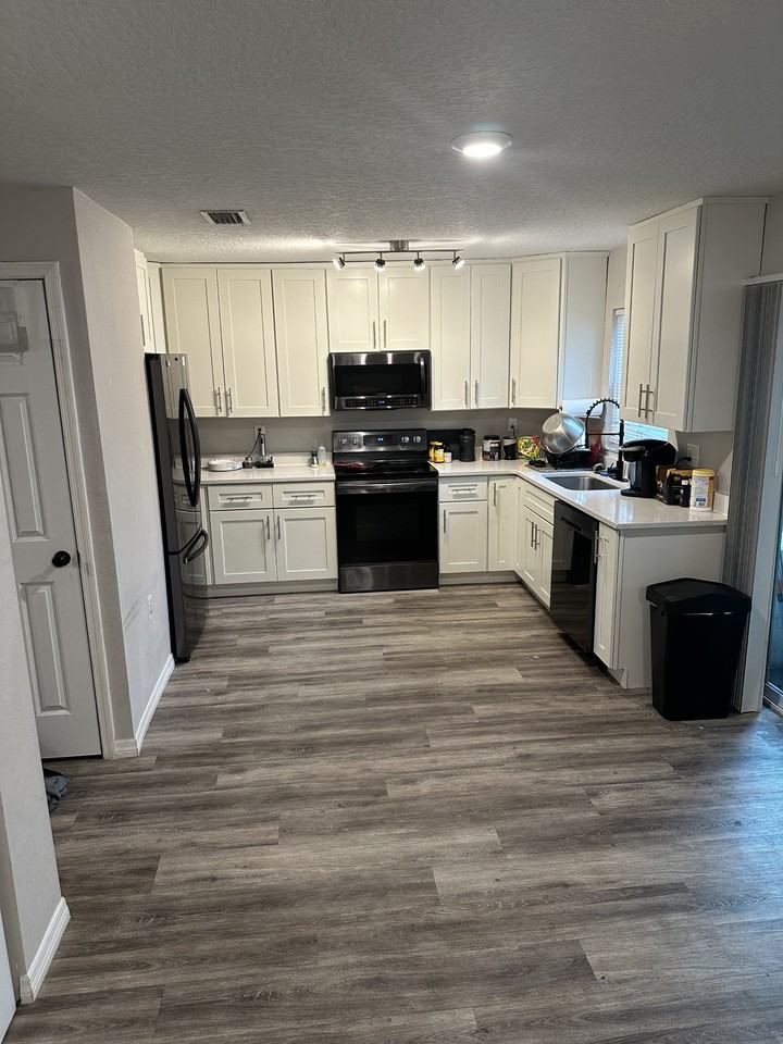 2700 2nd St #FULL - Photo 6 of 7