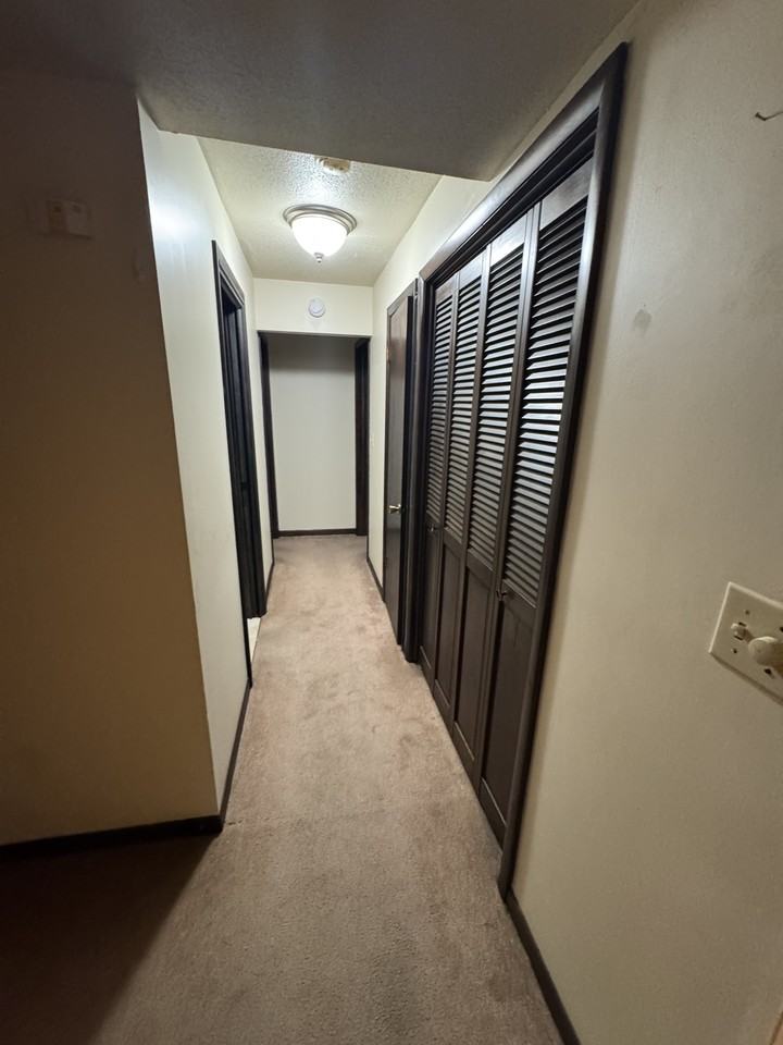 2916 N Cotner Blvd #2916 - Photo 3 of 8