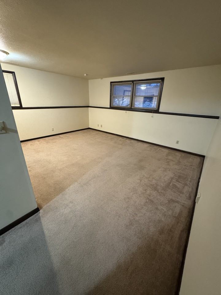 2916 N Cotner Blvd #2916 - Photo 6 of 8