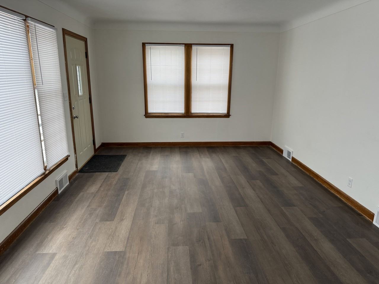 994 Oakdale Ave #1 - Photo 3 of 21