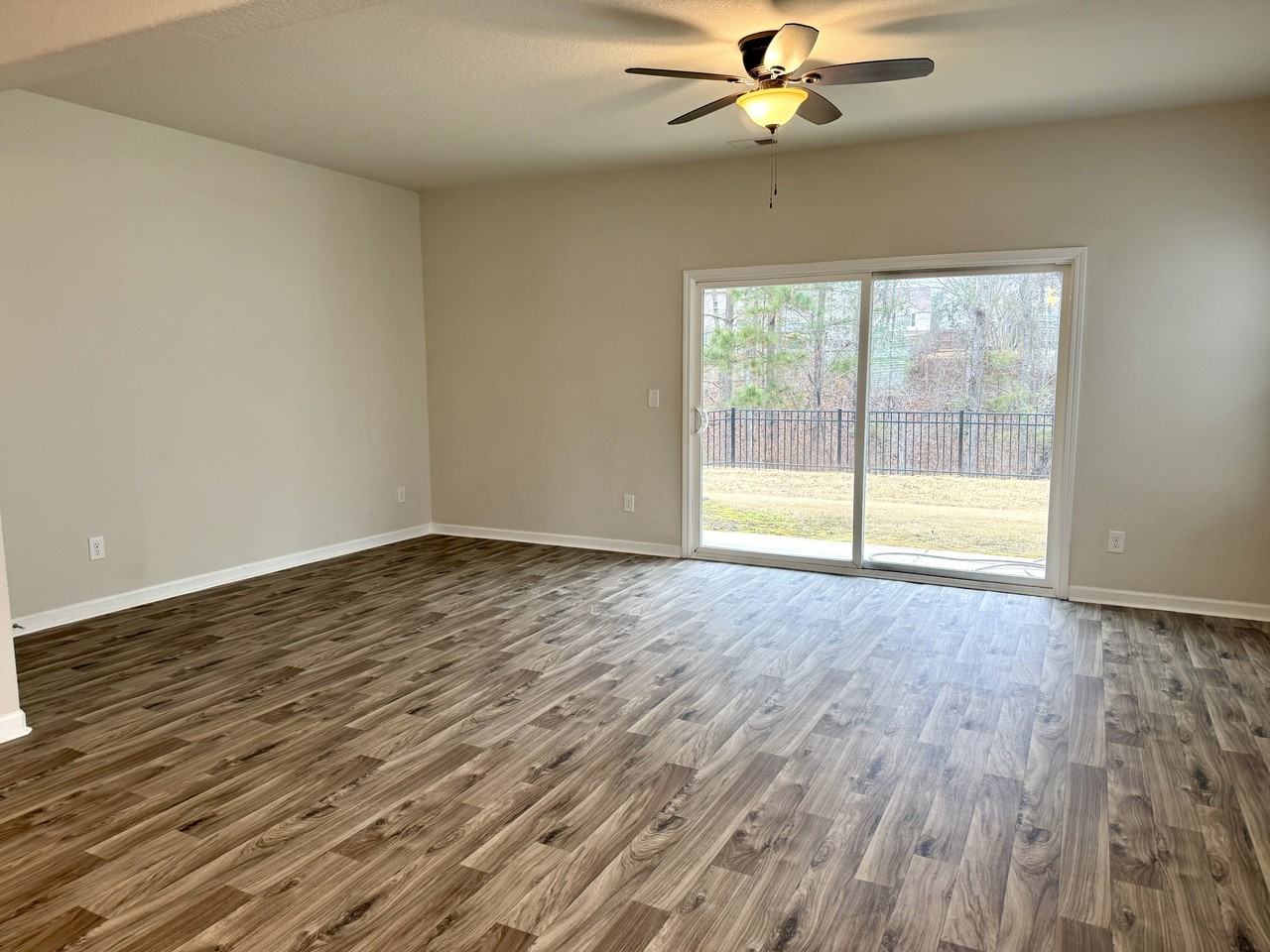 212 Chandler Ct #1 - Photo 3 of 16