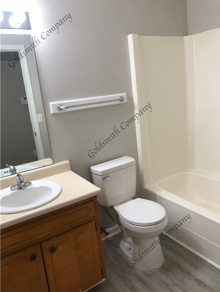 12 Danhardt St - Photo 7 of 9