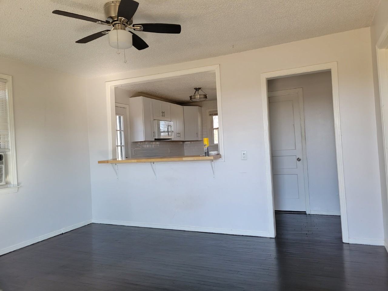 1519 Lock Rd - Photo 3 of 25