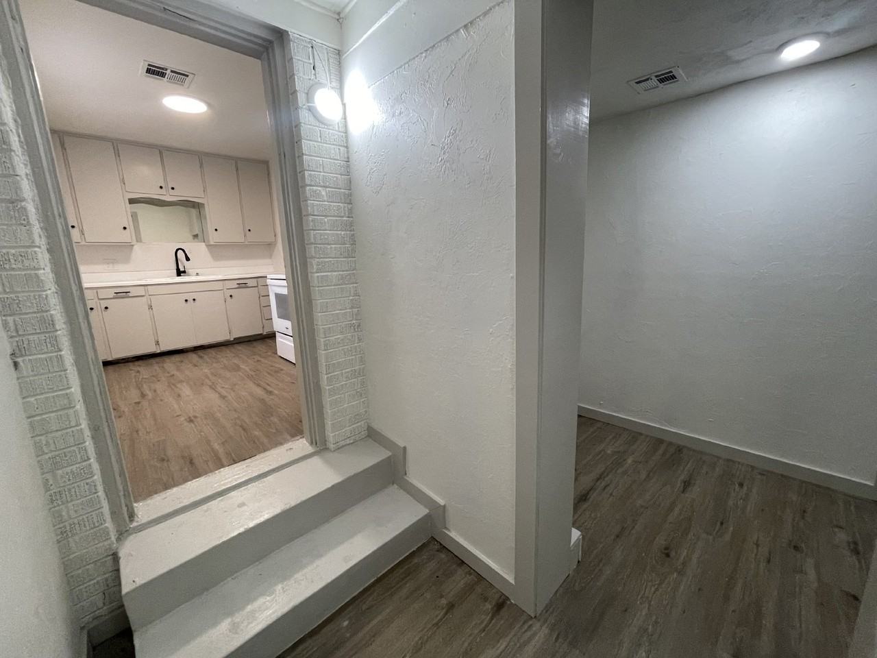 1515 Casady Ln - Photo 7 of 22