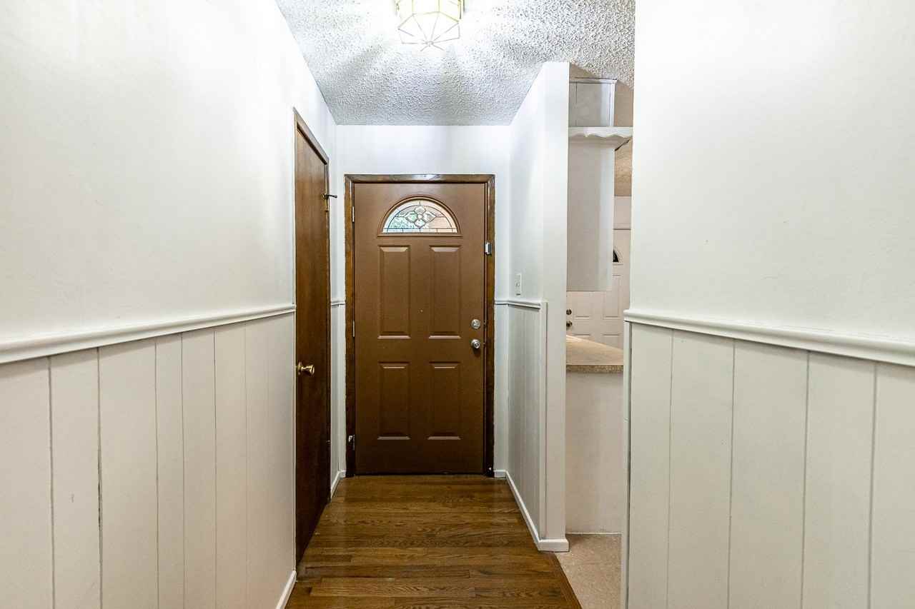 5506 37th St - Photo 3 of 30