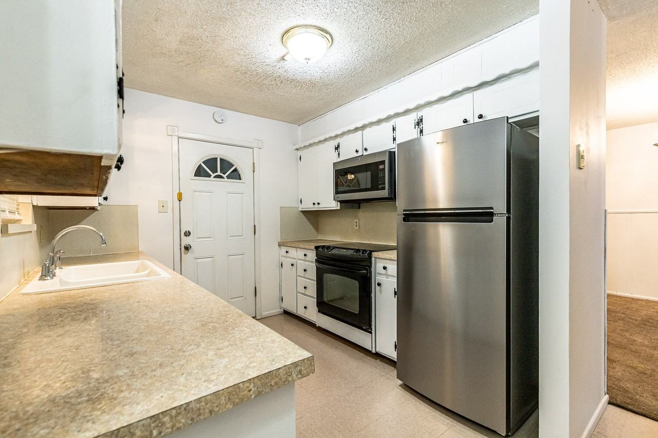 5506 37th St - Photo 4 of 30