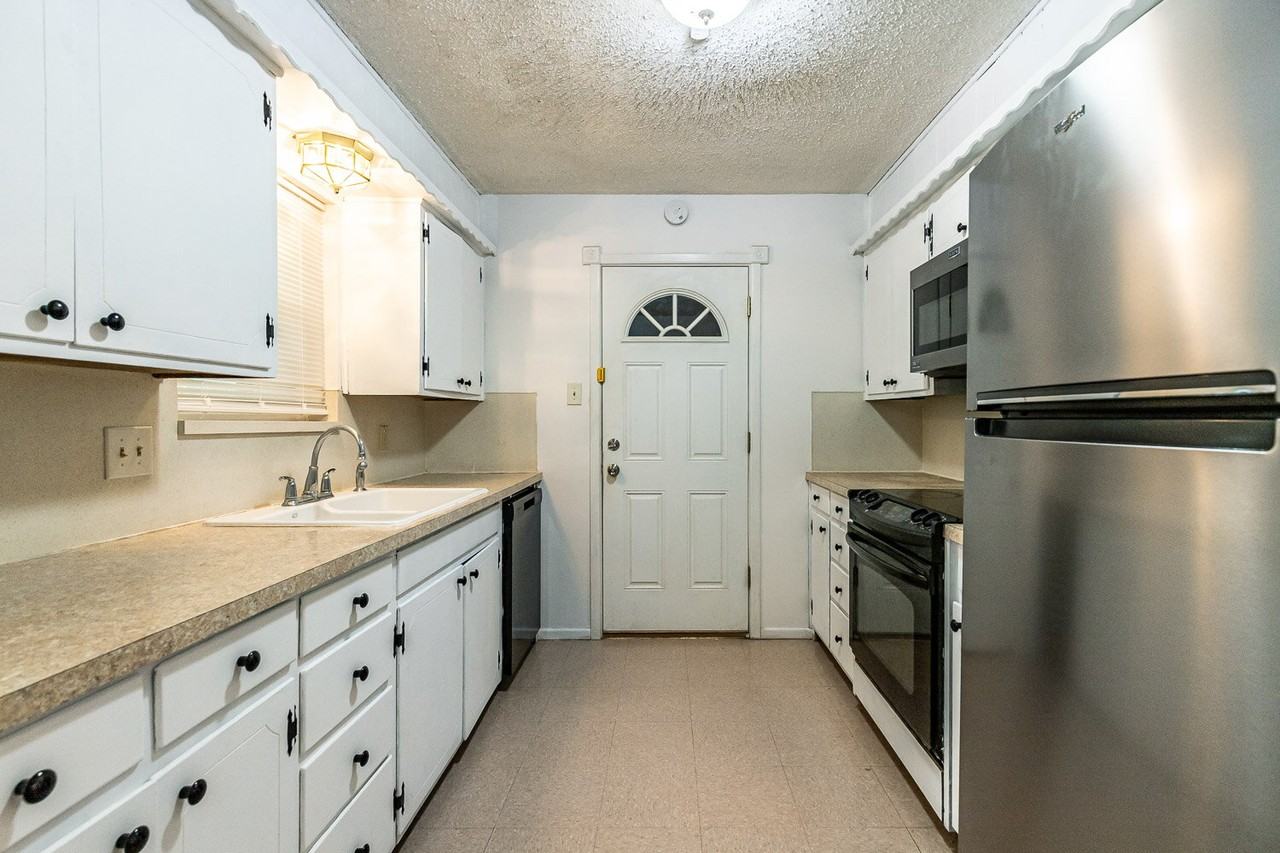 5506 37th St - Photo 6 of 30