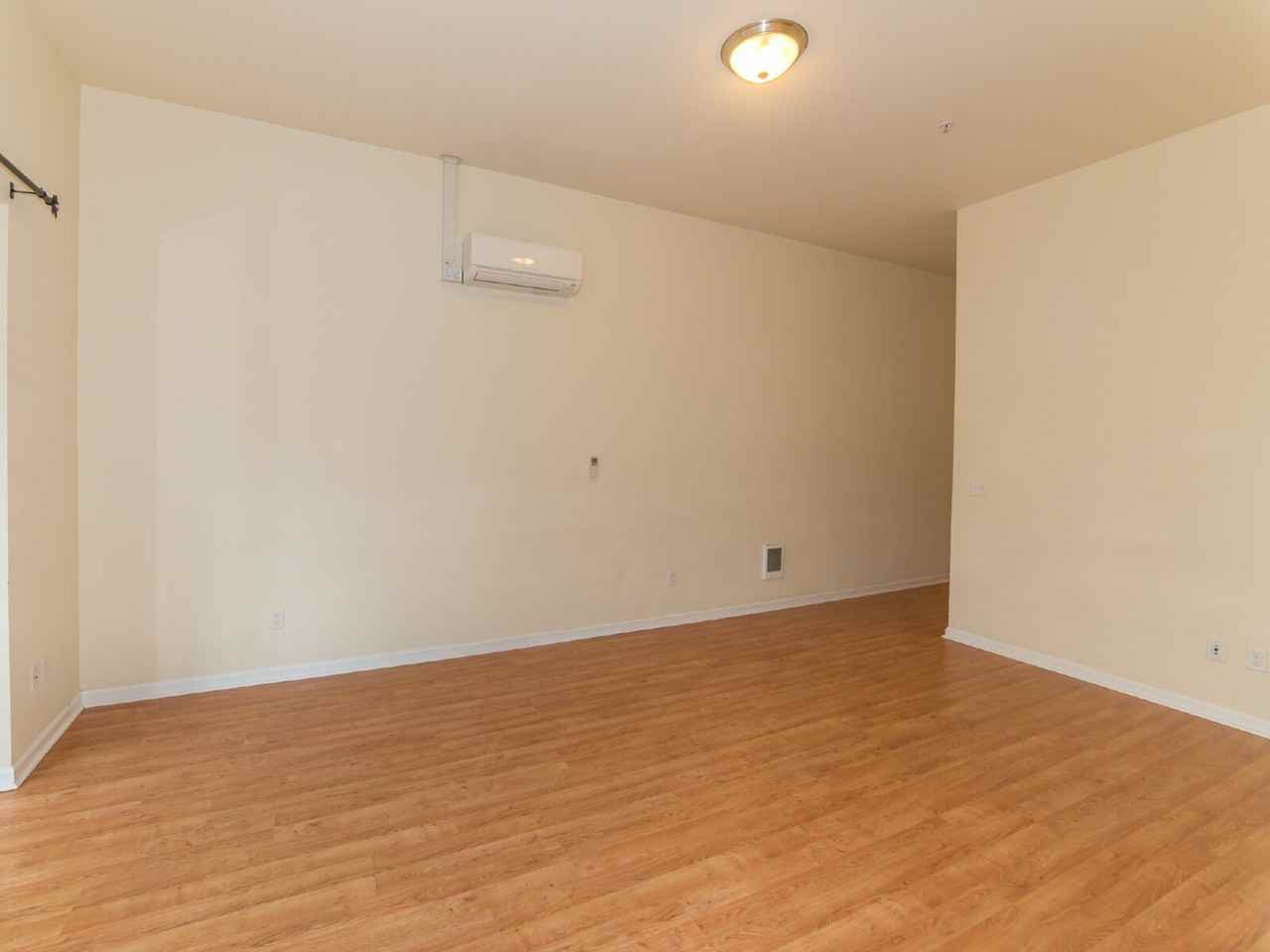 838 E 12th Aly - Photo 7 of 12