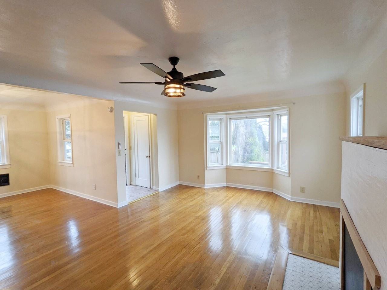 955 Chambers St - Photo 5 of 16