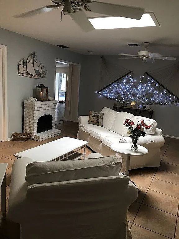 1304 De Prie Rd - Photo 3 of 11