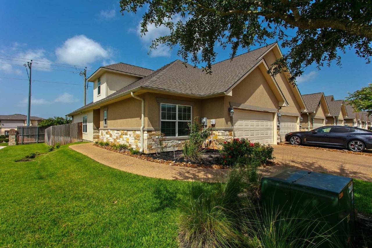 1447 Buena Vis - Photo 2 of 15