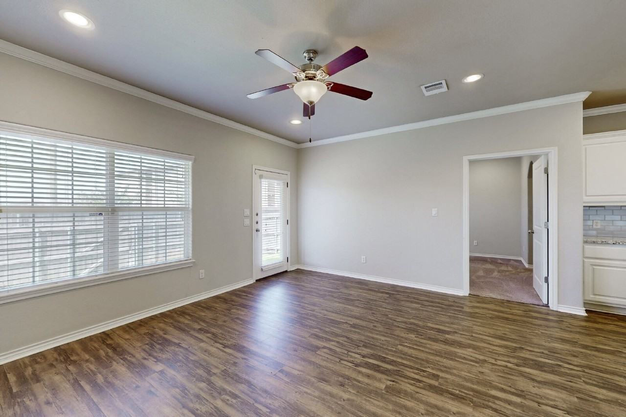 1447 Buena Vis - Photo 6 of 15