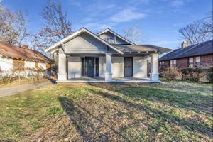 featured image of 696 Inez St